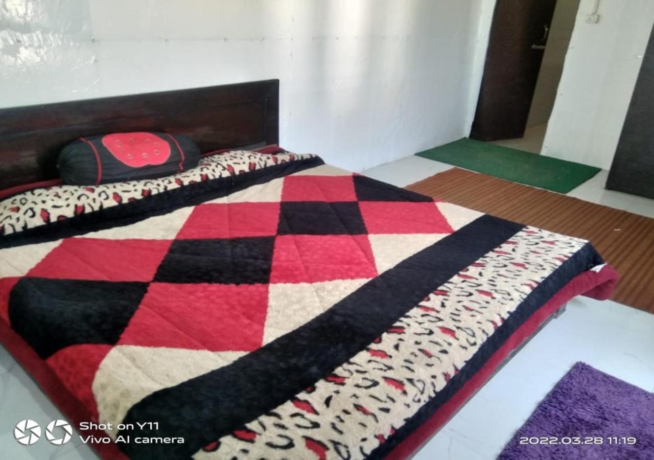Silver Dew Resorts And Restaurant Dhanaulti Esterno foto