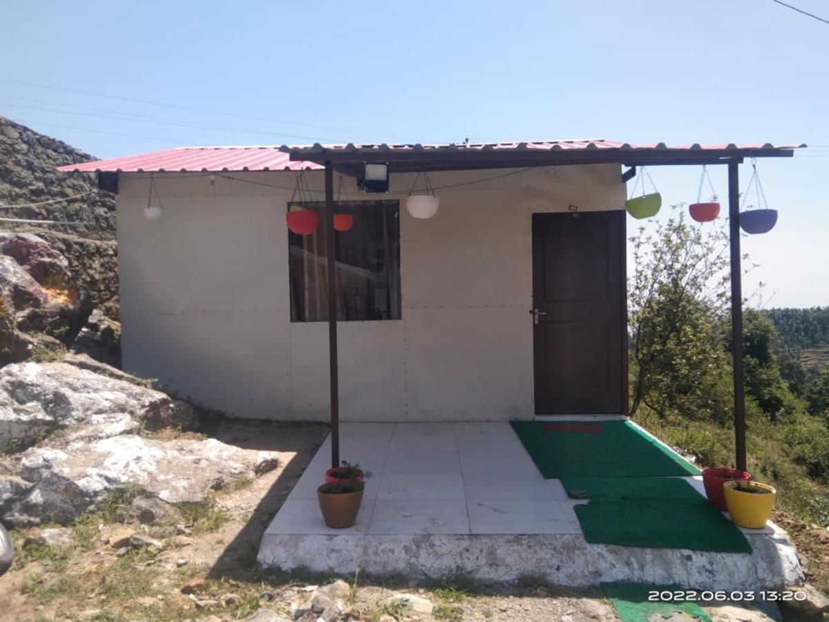 Silver Dew Resorts And Restaurant Dhanaulti Esterno foto