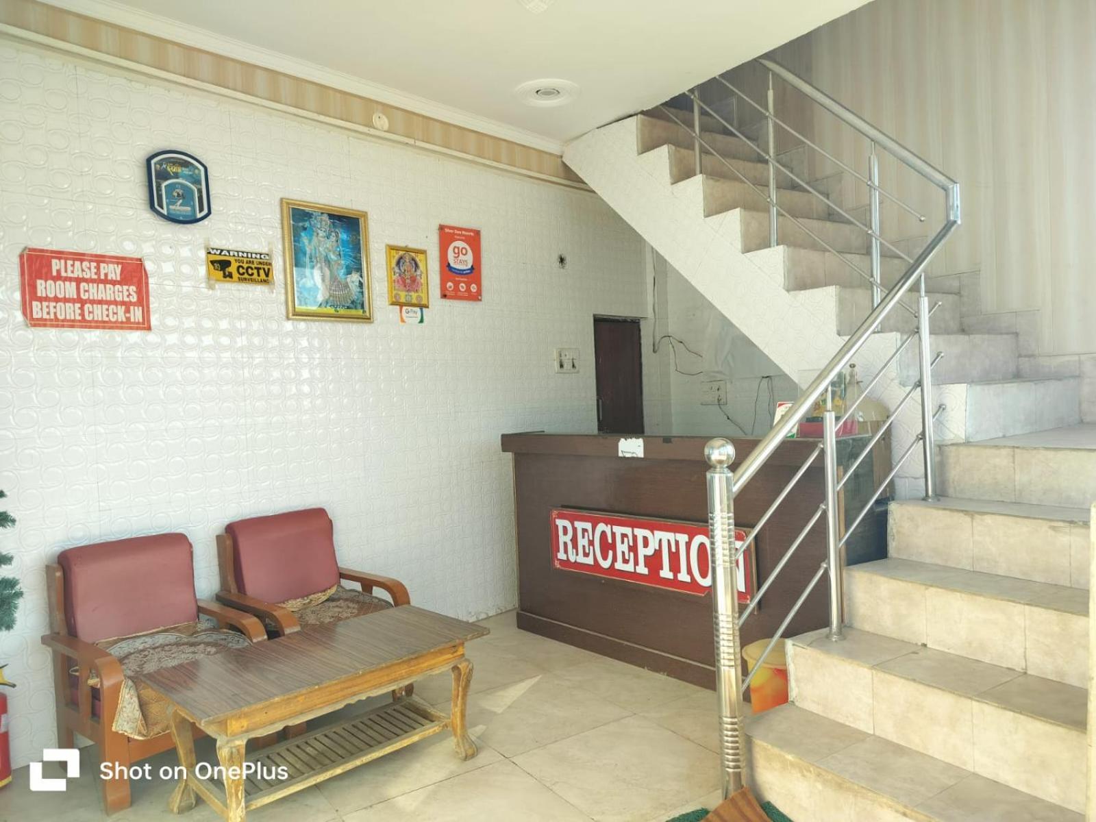 Silver Dew Resorts And Restaurant Dhanaulti Esterno foto