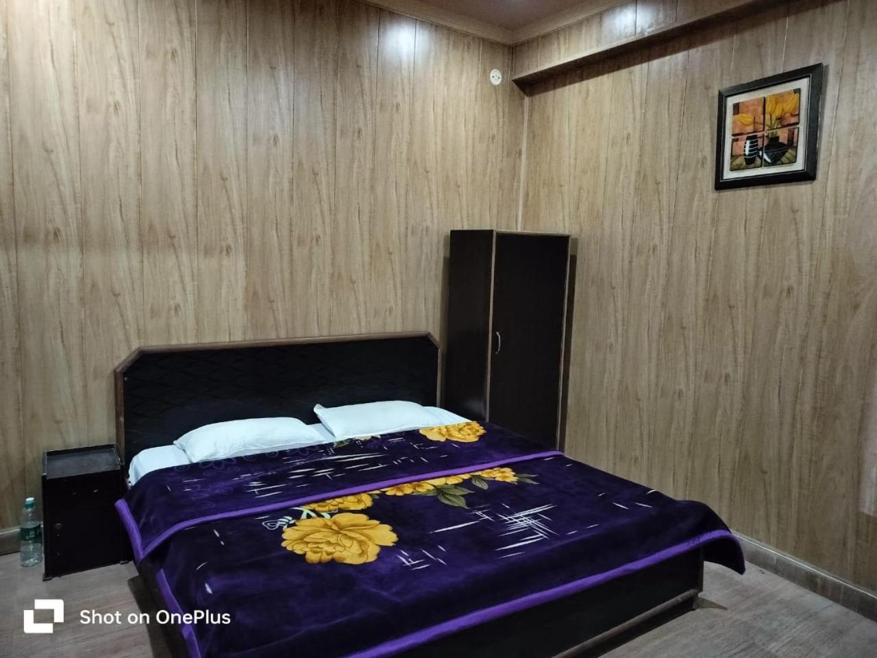 Silver Dew Resorts And Restaurant Dhanaulti Esterno foto