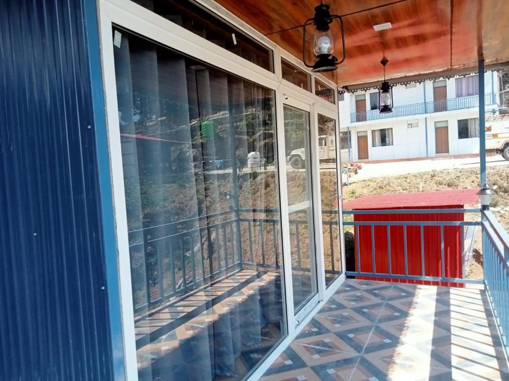 Silver Dew Resorts And Restaurant Dhanaulti Esterno foto