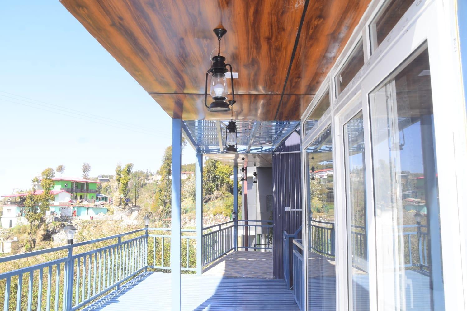 Silver Dew Resorts And Restaurant Dhanaulti Esterno foto