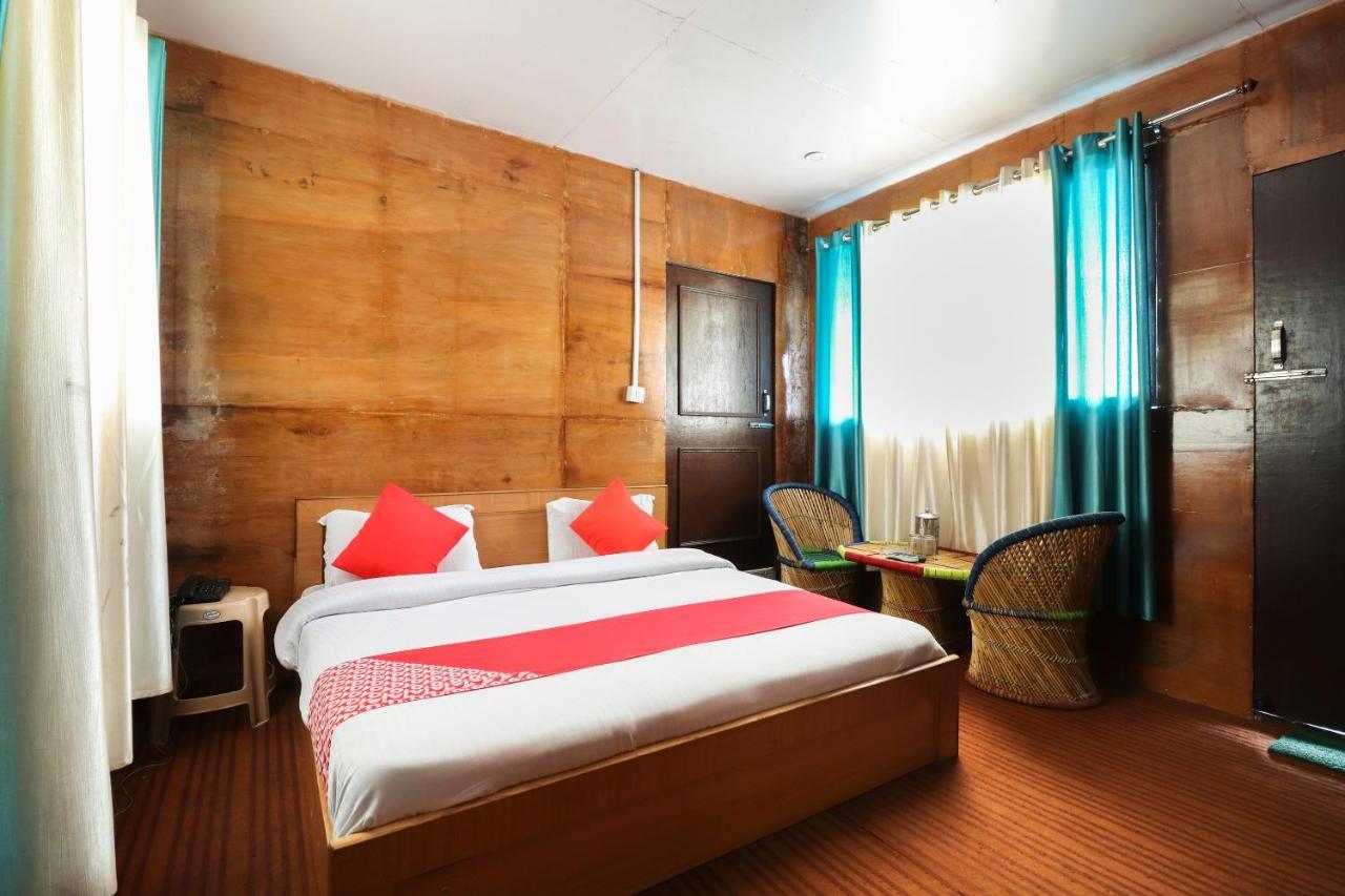 Silver Dew Resorts And Restaurant Dhanaulti Esterno foto