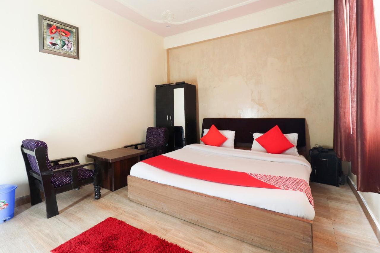 Silver Dew Resorts And Restaurant Dhanaulti Esterno foto
