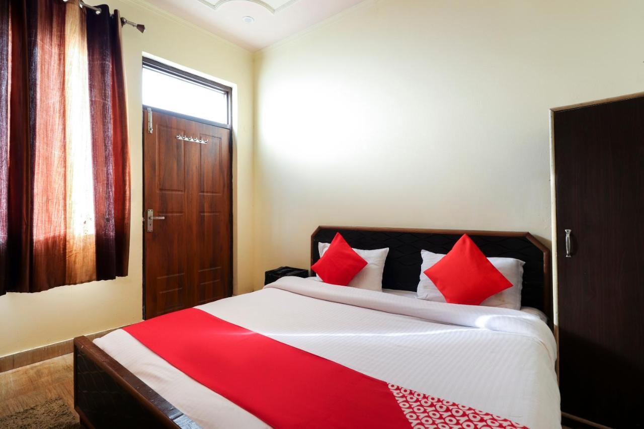 Silver Dew Resorts And Restaurant Dhanaulti Esterno foto