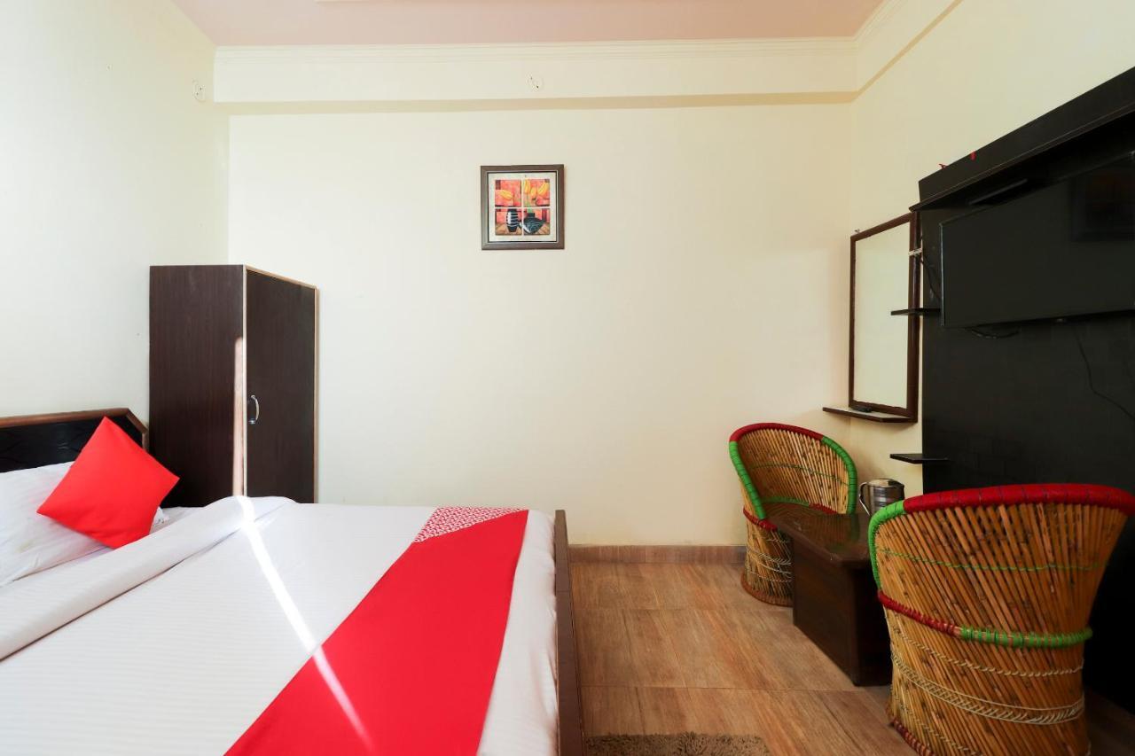 Silver Dew Resorts And Restaurant Dhanaulti Esterno foto
