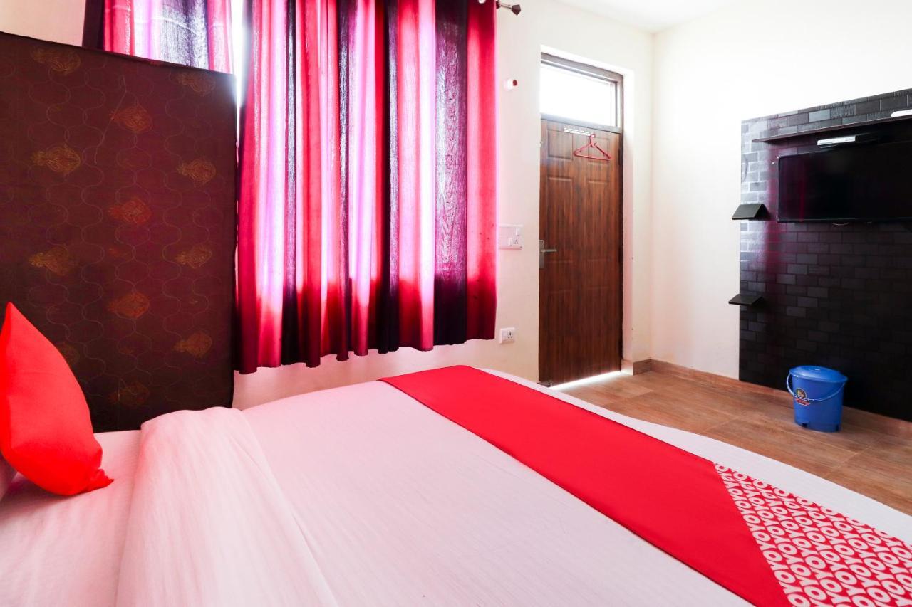Silver Dew Resorts And Restaurant Dhanaulti Esterno foto