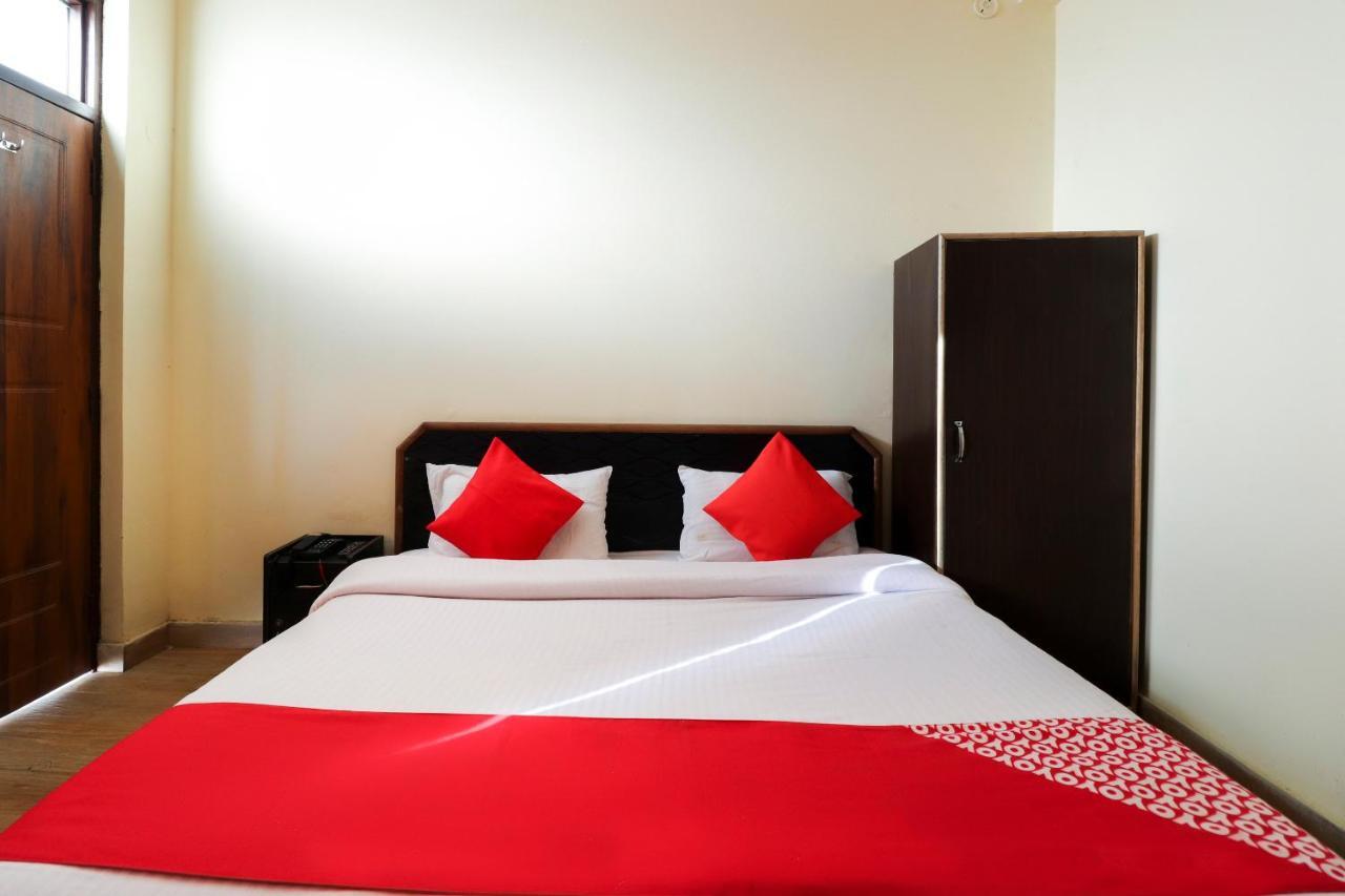 Silver Dew Resorts And Restaurant Dhanaulti Esterno foto