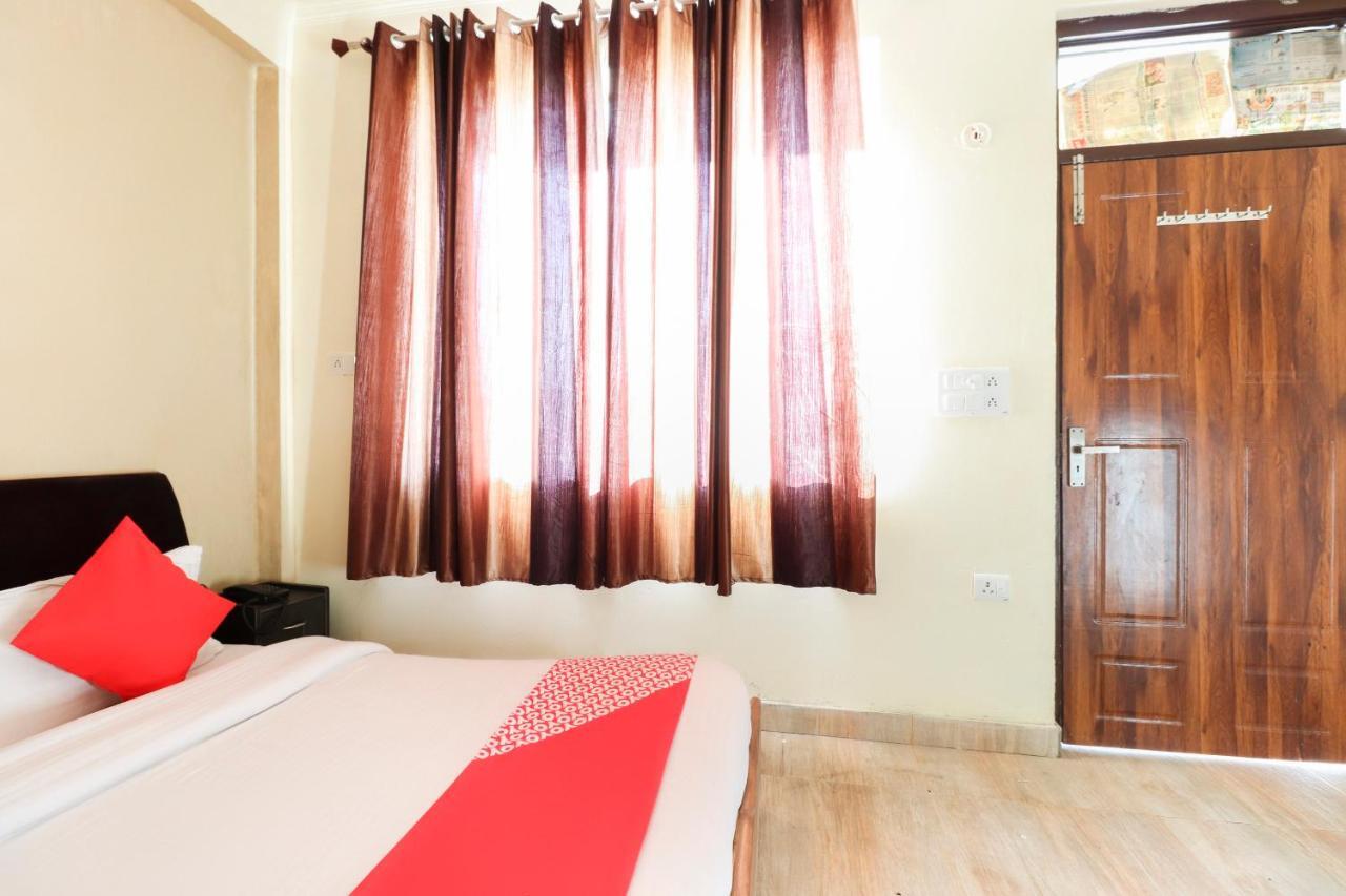 Silver Dew Resorts And Restaurant Dhanaulti Esterno foto