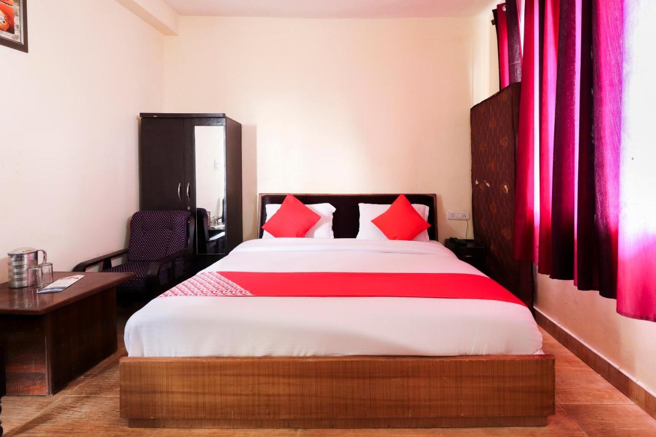 Silver Dew Resorts And Restaurant Dhanaulti Esterno foto