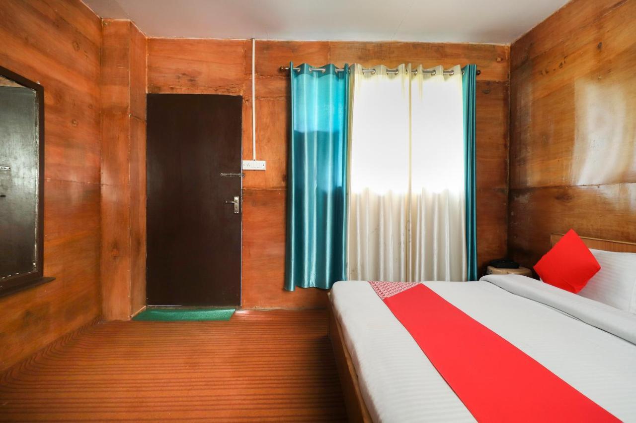Silver Dew Resorts And Restaurant Dhanaulti Esterno foto